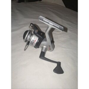 Shakespeare Pro-Am‎ 350K Spinning Reel Ratio 3.2:1 Silver & Black